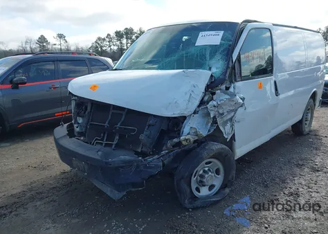 2014 Chevrolet Express 2500 Work Van z USA, uszkodzony, nr VIN 1GCWGFCA3E1128036